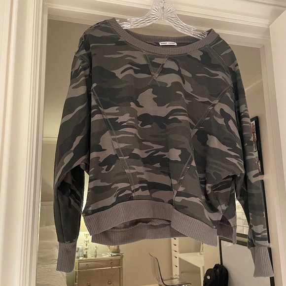 Sweet Romeo Camo Pullover - Picture 4 of 6